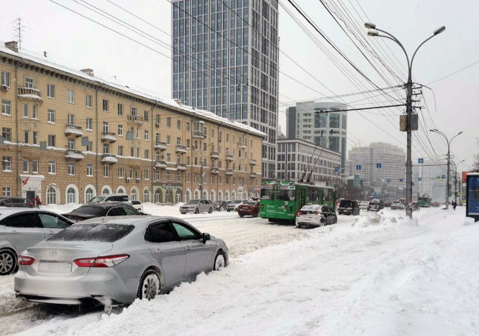 Почему в Новосибирске не убирают снег